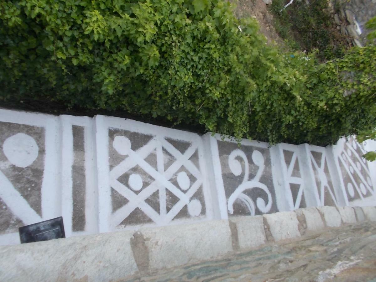 Cyclades Olive Museum'S Guest House Pitrofos Esterno foto