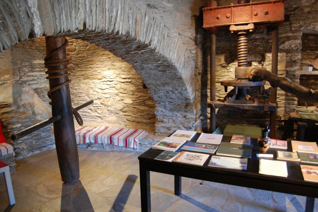 Cyclades Olive Museum'S Guest House Pitrofos Esterno foto